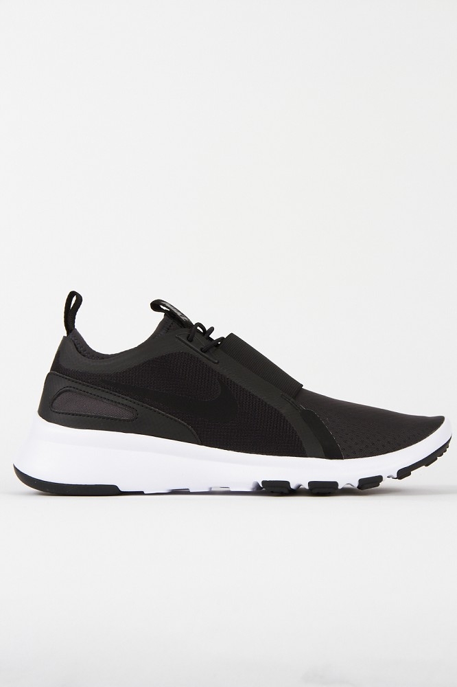 Black slip on nikes online