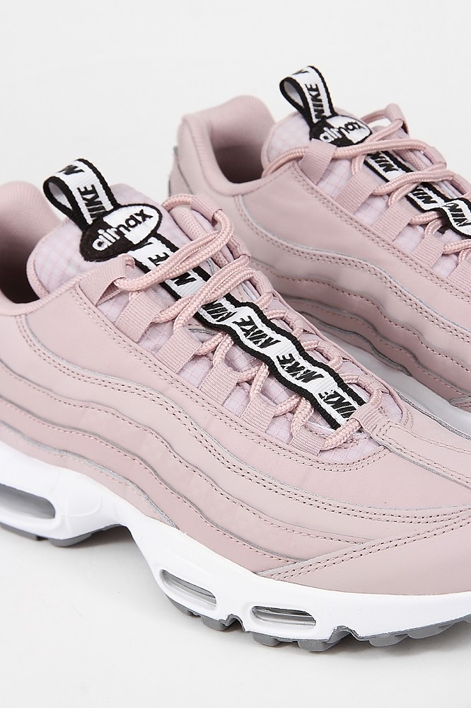 Nike Air Max 95 Particle Rose Sneaker Footwear Animal Tracks