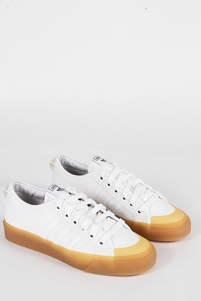 Adidas nizza white gum on sale