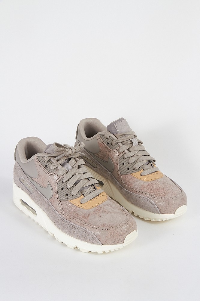 Nike Air Max 90 W SD Cobblestone Sneaker Footwear Animal Tracks