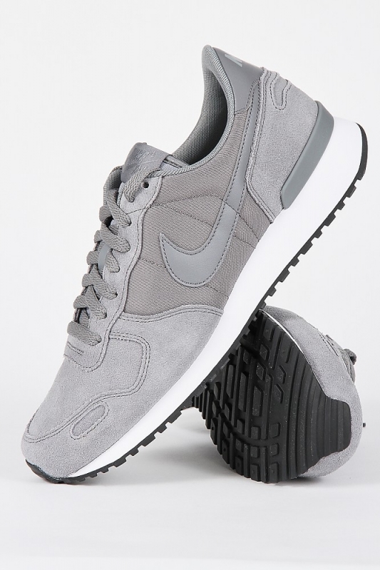 Nike Air VRTX Leather Cool Grey Sneaker Footwear Animal Tracks